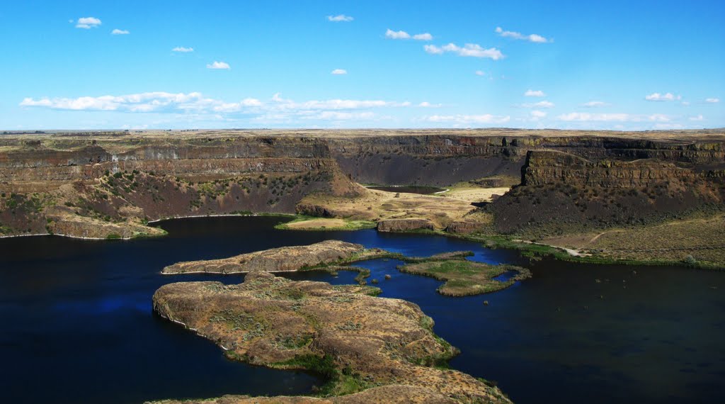 Dry Falls, Washington, July 2010 by pauline8228