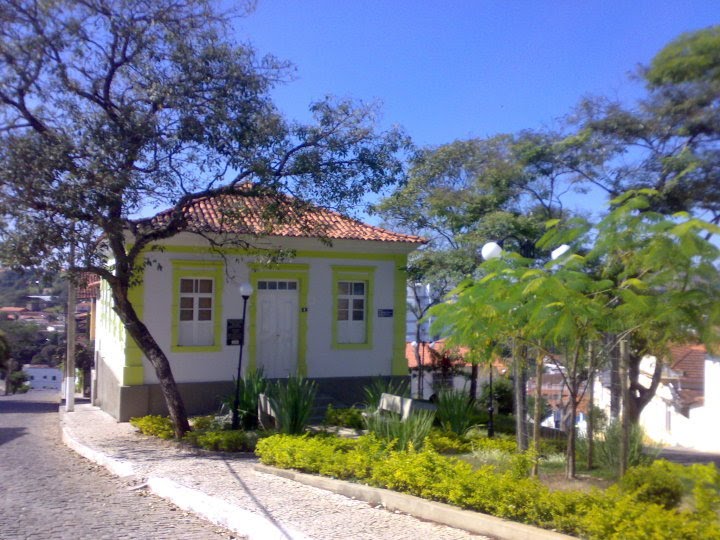 Biblioteca Municipal by Alice Tobias