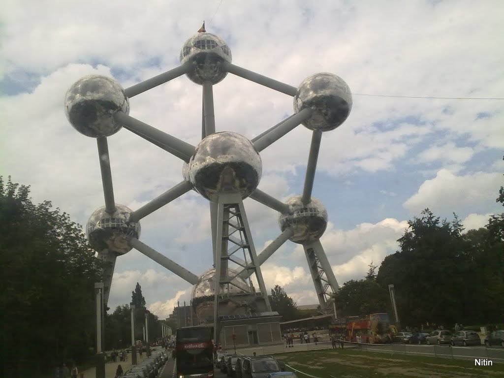 Atomium by Nitin Pednekar