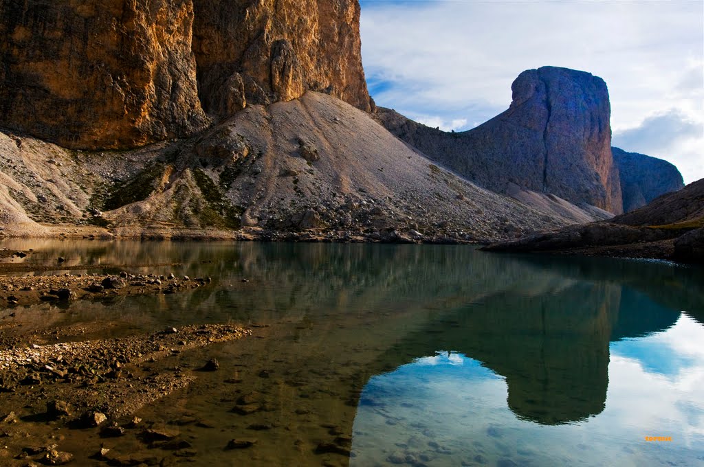 LAGO D'ANTERMOIA - CATINACCIO by tormic