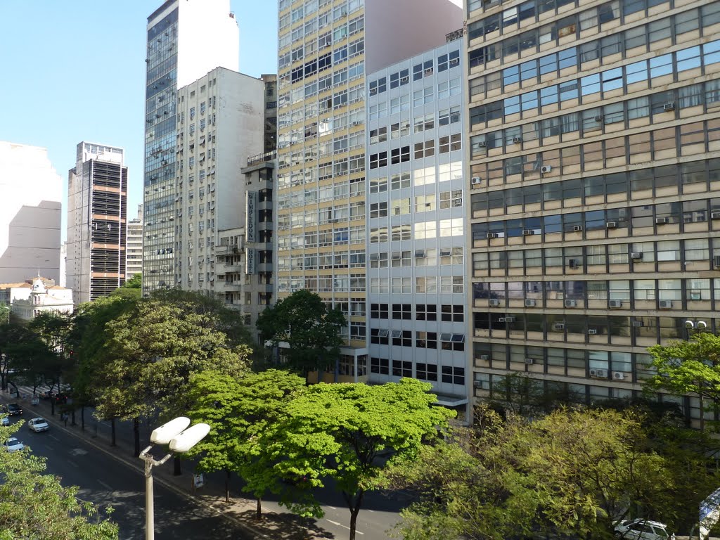 Belo Horizonte - MG - Vista da Avenida Afonso Pena - 09/10 by Serneiva