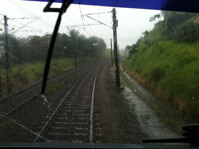 Metrô em dia chuvoso by Morenense