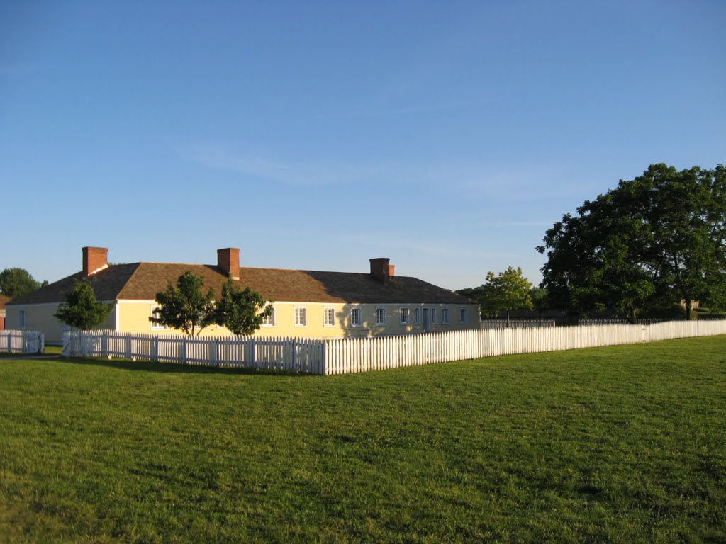 Fort Georges - Niagara-on-the-lake by Hugo Sauvé