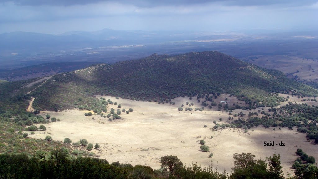 Vue à partir du Mont Maouna - Guelma by Saïd Bouchegouf