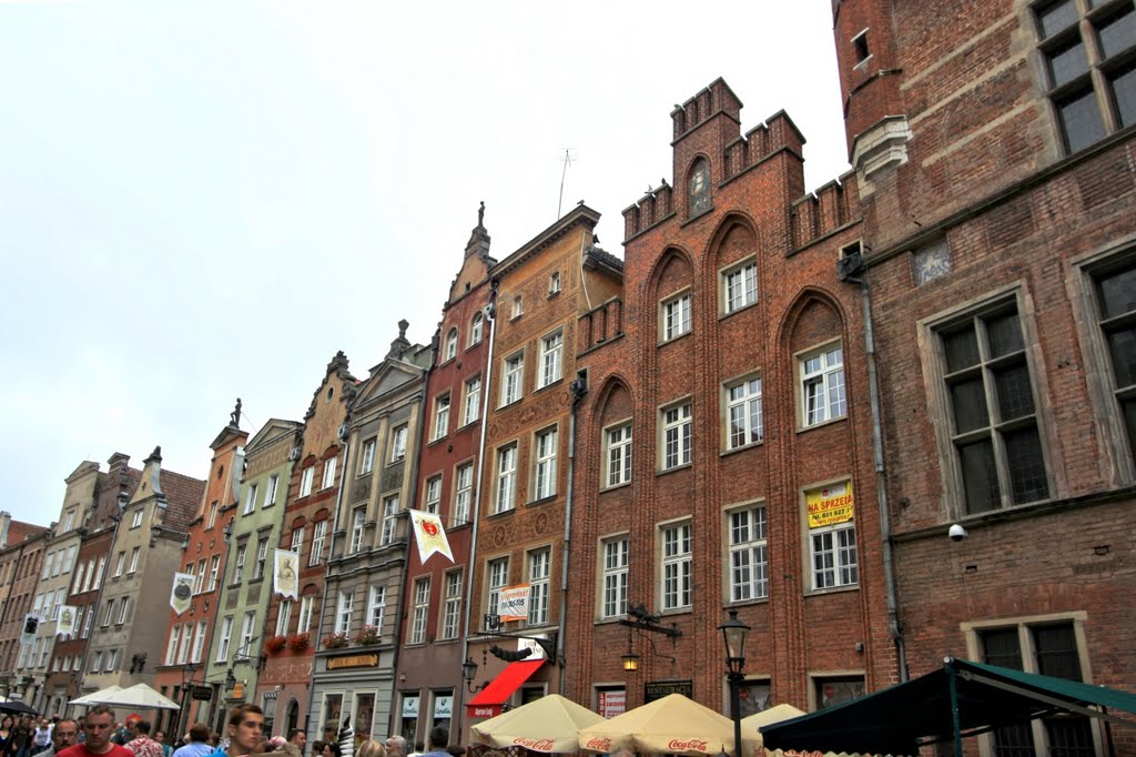 Gdańsk, houses in Długa street by Egidijus Giedraitis