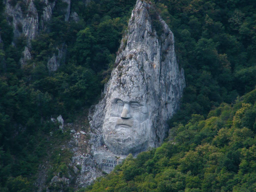 Stena iznad crkve....na rumunskoj strani by Mefisto82