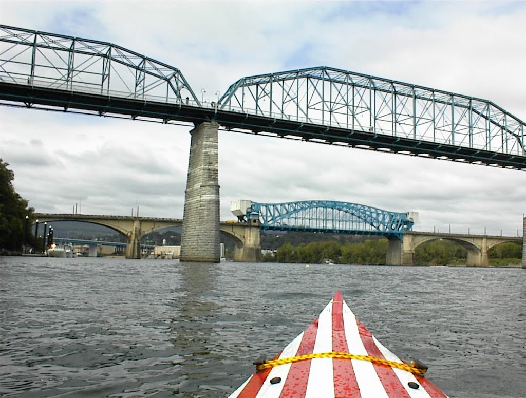 Flagship Kayak pulling in to Chattanooga, TN by Flagship Kayaks USA