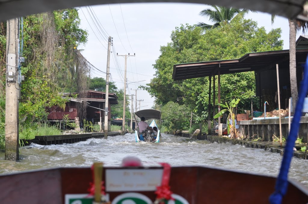 Verso Floating Market-Bangkok by eziozerziani