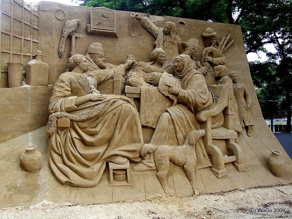 Medieval life - sand sculpture at Den Haag by Wolfgang Gottschalk