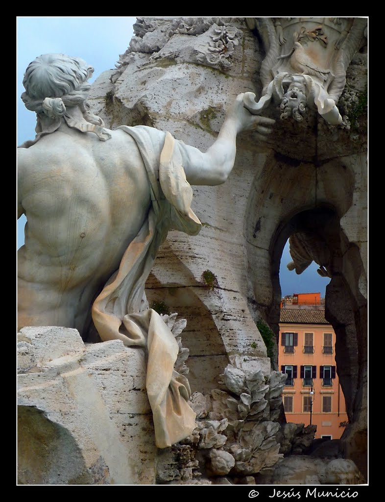 Piazza Navona - A través de la fuente. by Jesus Municio