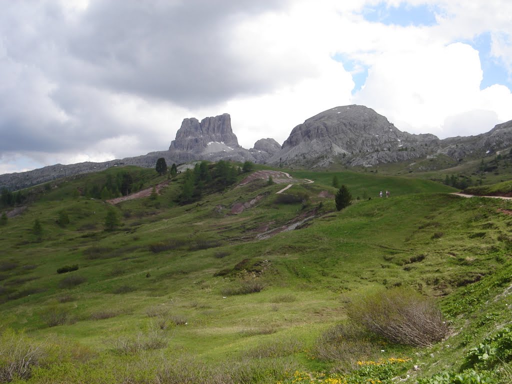 Dolomitok - A Falzarego-hágónál by andrew brown