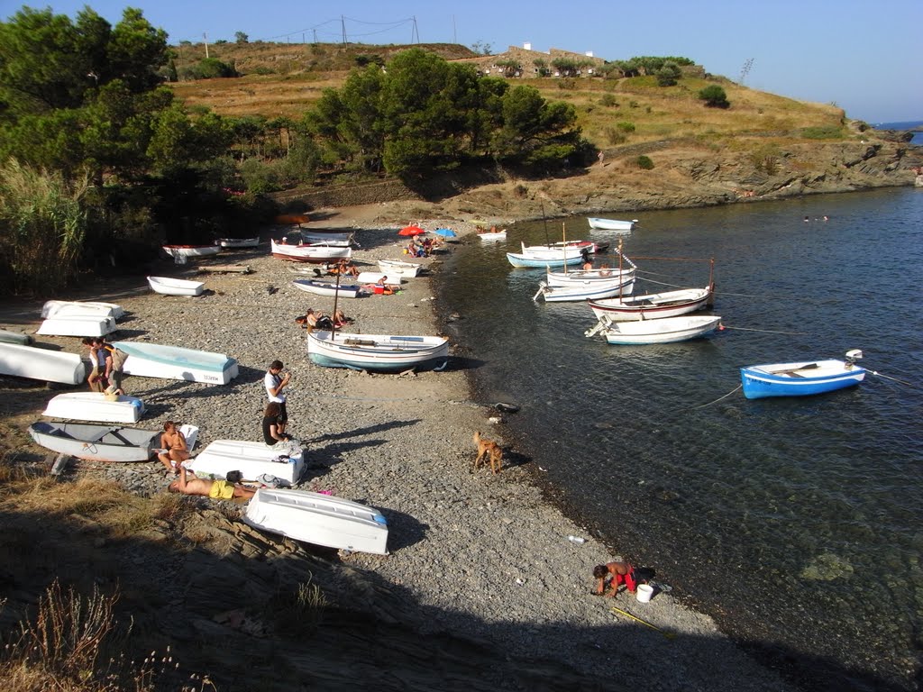 Cala en port ligat by tonisavbcn