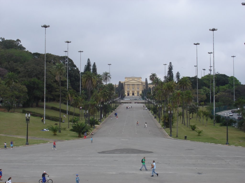 São Paulo - Museu do Ipiranga by Roney Marques