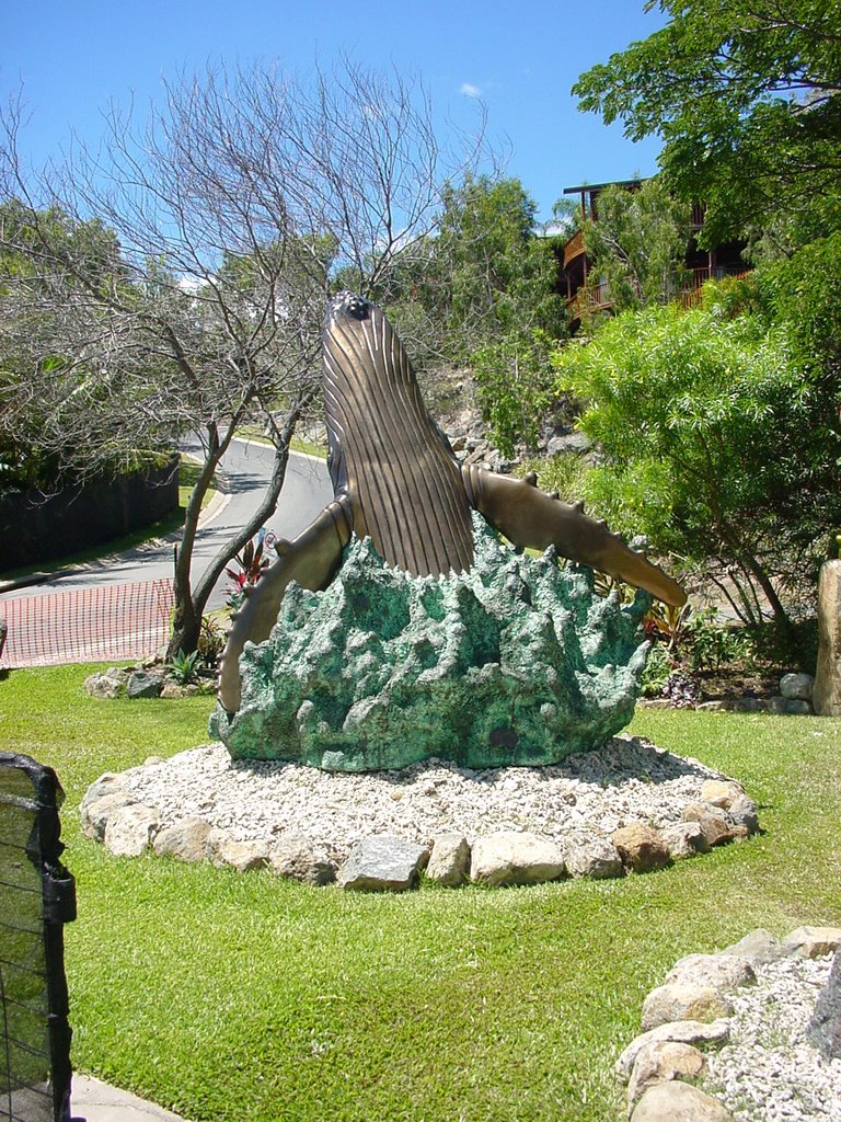 Hamilton Island - Sculpture (1) by marezio