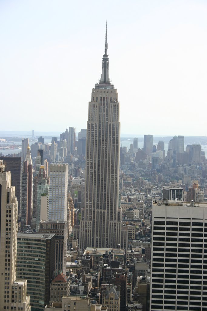 Empire State Building by redactros