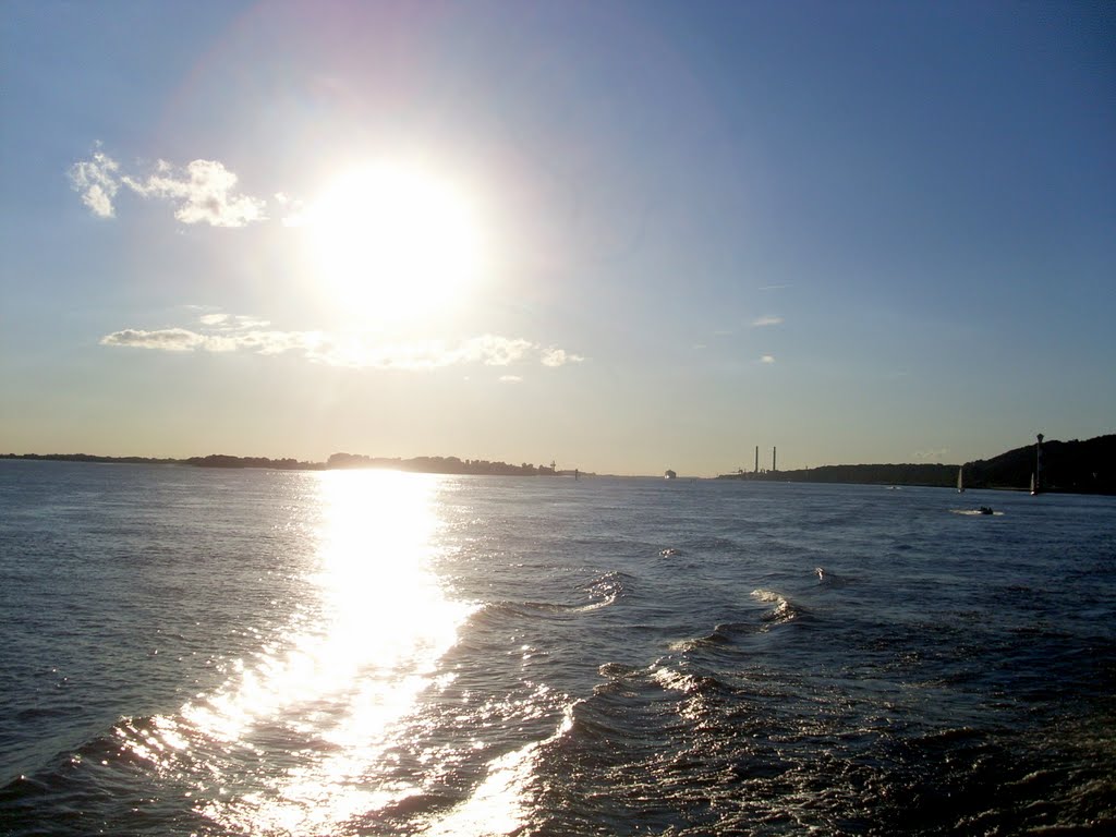 Blankenese, Hamburg, Germany by Gerald Schreiber