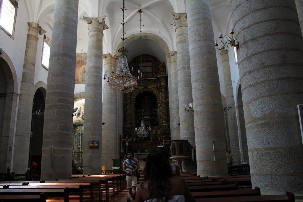 Igreja de Santo Antão by Silvanna & Rui