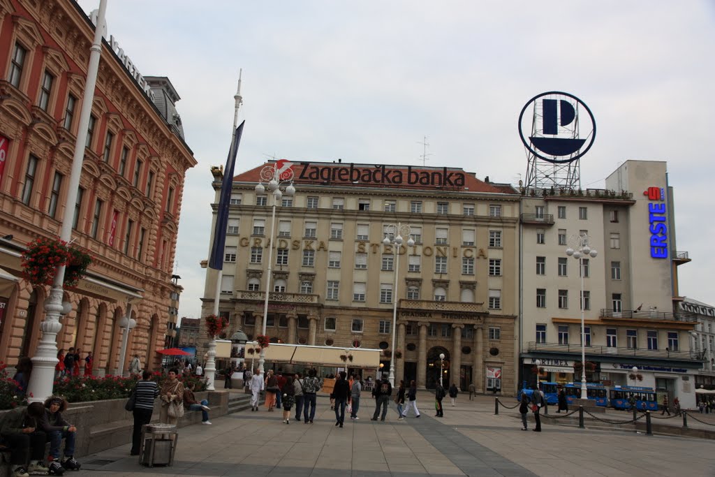 Zagreb bank \ Загребашка банка (Банк Загреба) by Anatoliy Romanenko