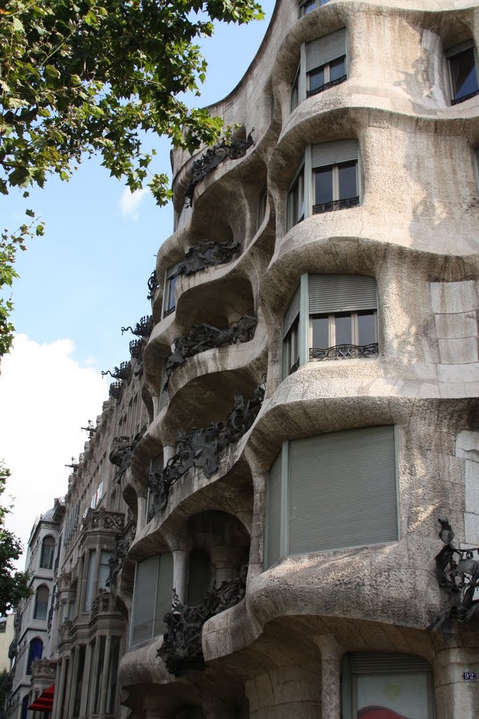 Casa Mila by Evgeniy Metyolkin