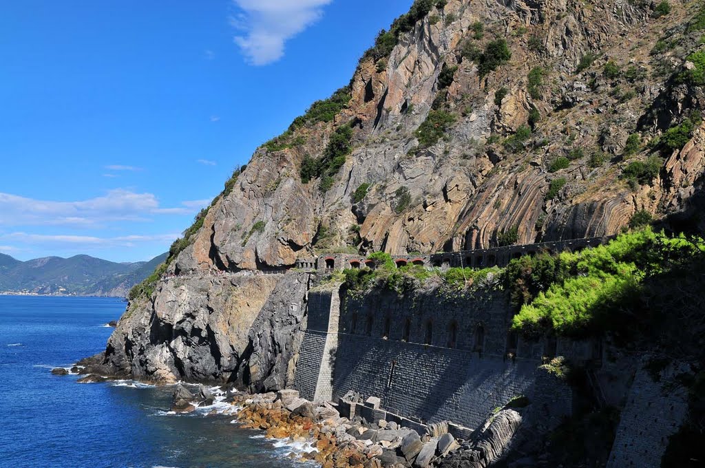 19017 Riomaggiore, Province of La Spezia, Italy by Machmut Mofidi