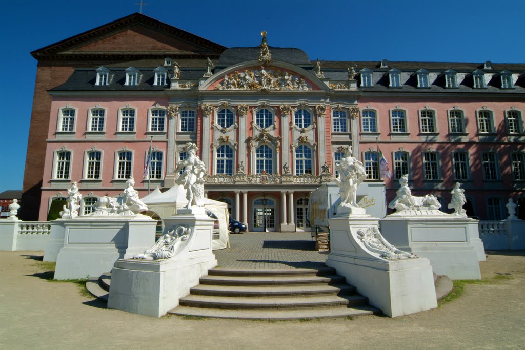 Trier, Kurfürstliches Palais by Oliver Grebenstein