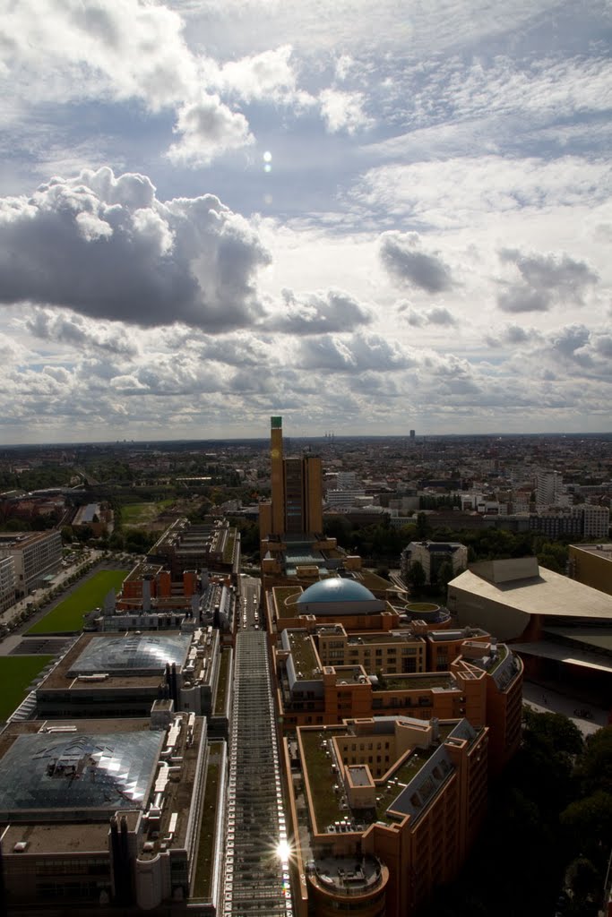 BL_16.09.2010_Berlin, über den Dächern der Stadt_Berlin, on the roofs of the city_V by Bella Licht