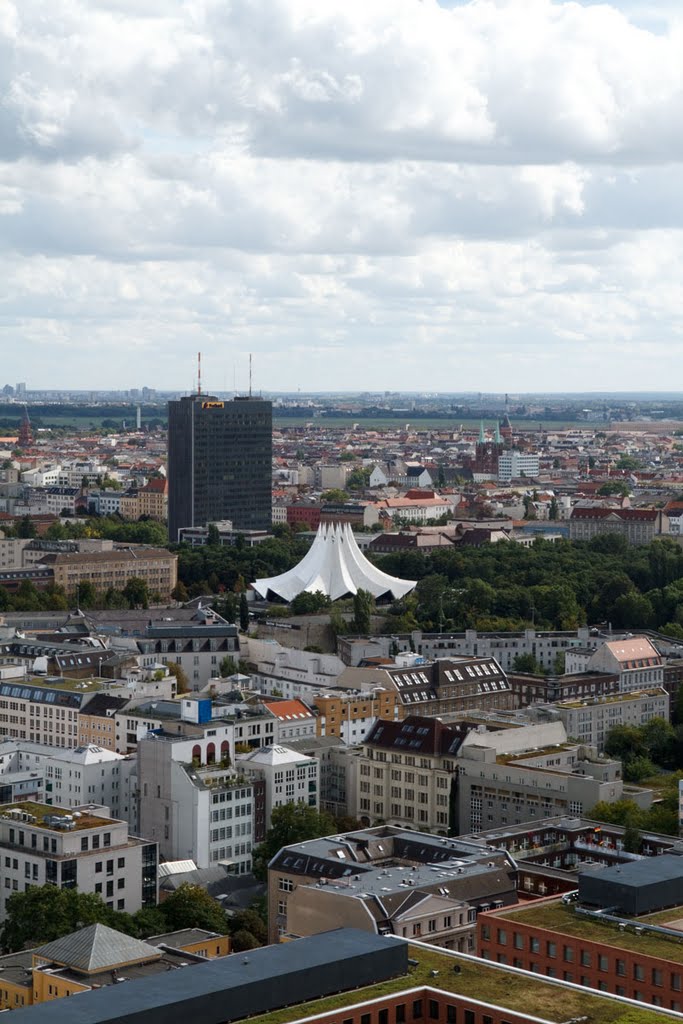 BL_16.09.2010_Berlin, über den Dächern der Stadt_Berlin, on the roofs of the city_VI by Bella Licht