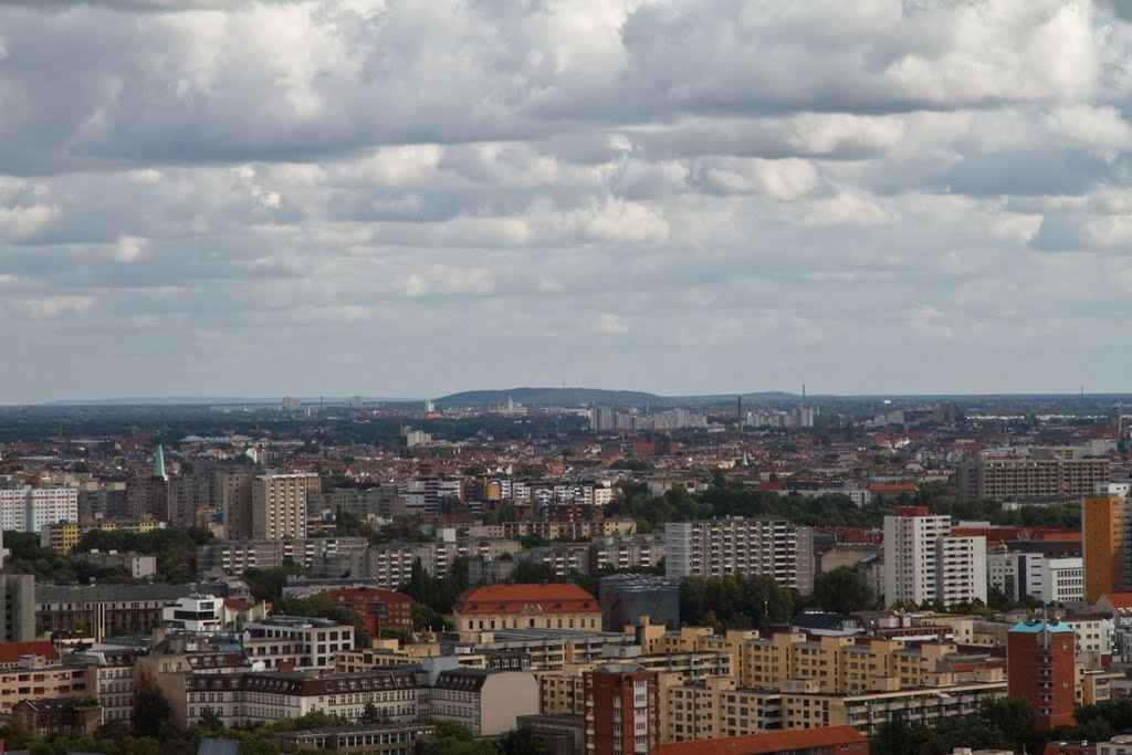 BL_16.09.2010_Berlin, über den Dächern der Stadt_Berlin, on the roofs of the city_VIII by Bella Licht