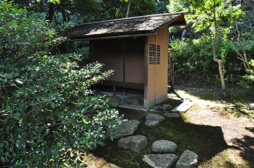 Sento Imperial Palace by kakkyo