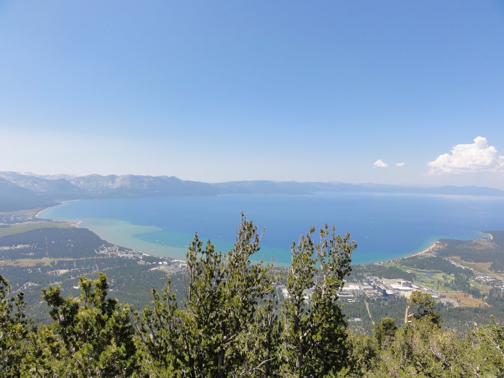 Lake tahoe from heavenly mountain by mamisuke