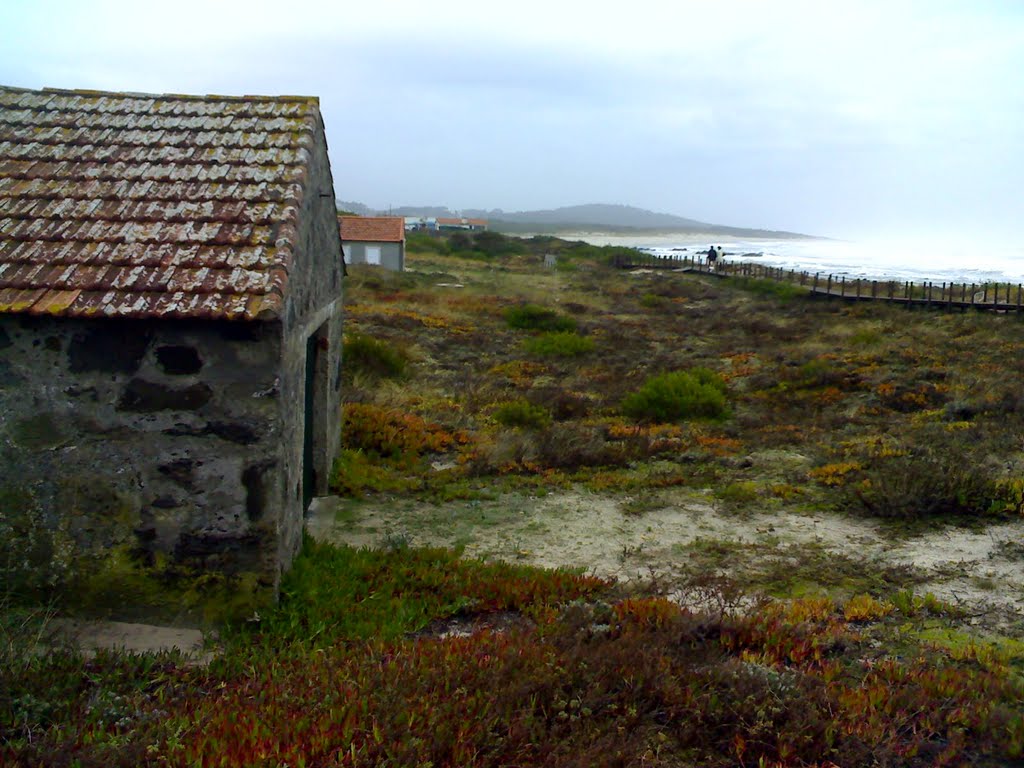 Praia de Afife, Afife, Viana do Castelo, Portugal (by: Gikgirl) by Gikgirl