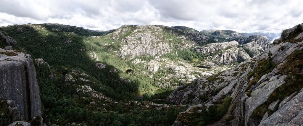 Hiking trail to Preikestolen, 600m elevation by David Mattiasson