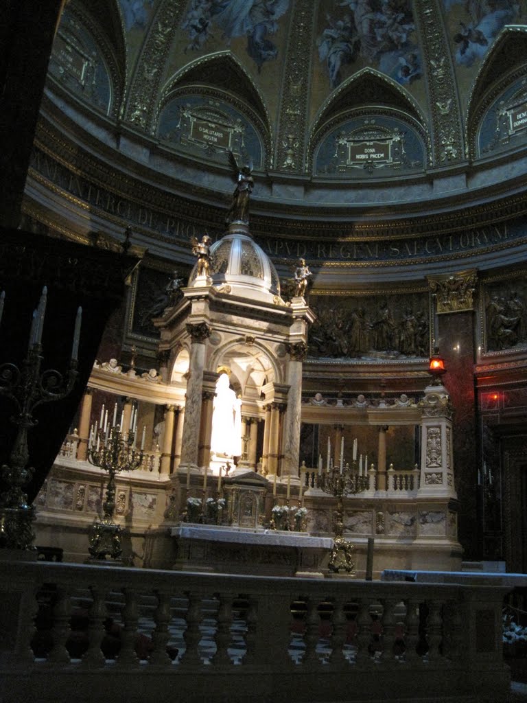 Inside St. Stephen's Basilica (Szent István-bazilika) by SeO