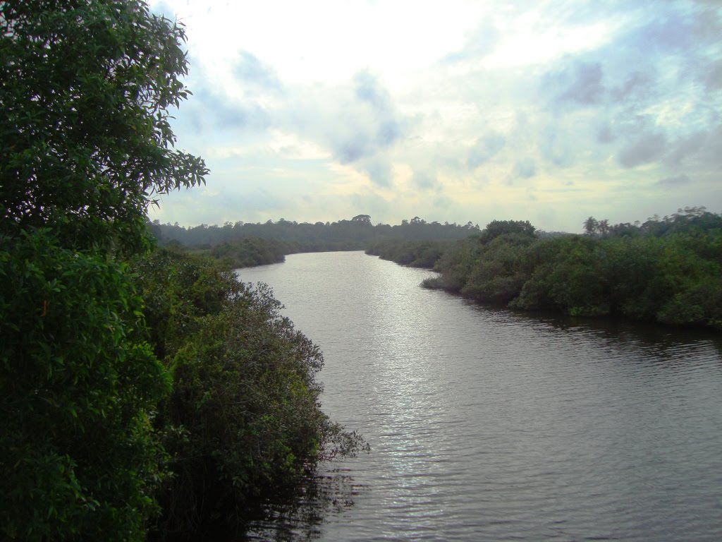 Moronthuduwa North, Sri Lanka by Senanayaka Bandara