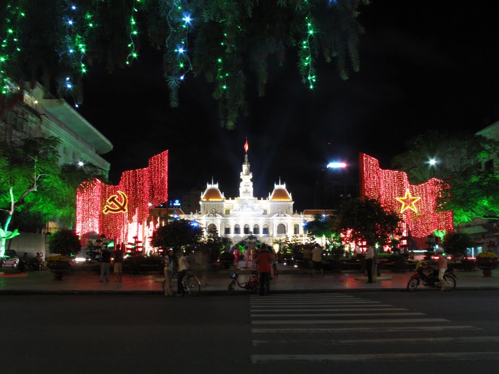 UBND thành phố Hồ Chí Minh by Ngọc Viên Nguyễn