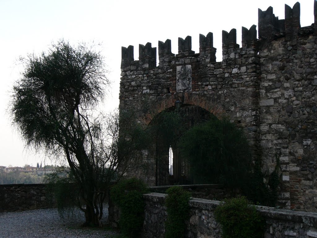 Bornato, castello by Massetti Gianfranco