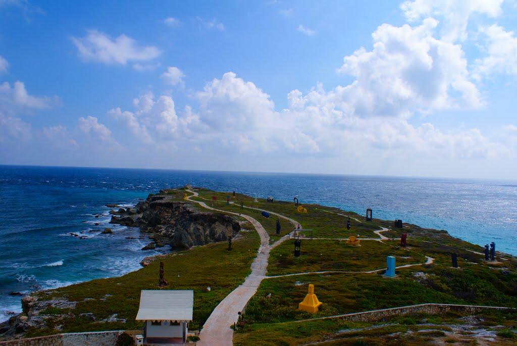 Isla mujeres by Christopher O'Neill