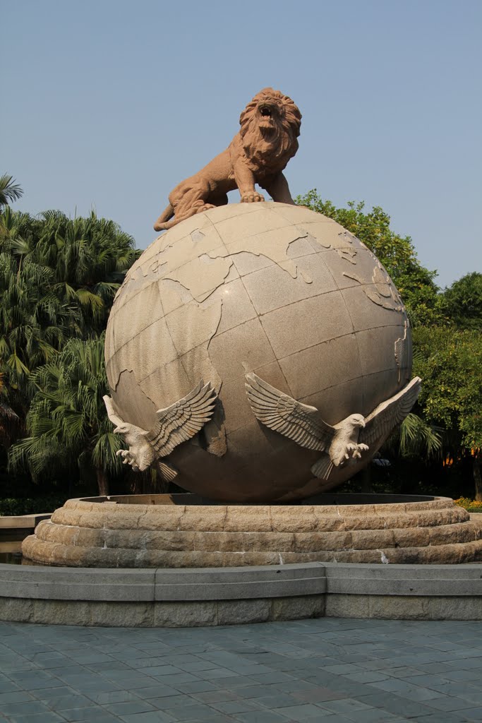 Lion on the world sculpture in Zhongshan Park by Sarayut