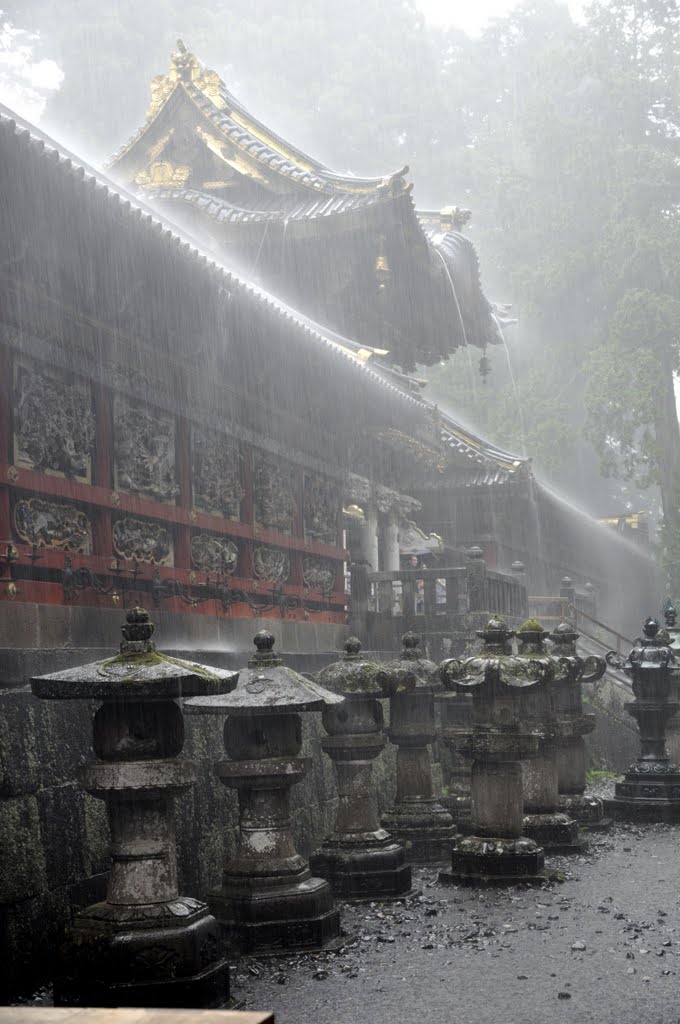 Heavy shower in Nikko Toshogu Shrine by Fritz Hanke