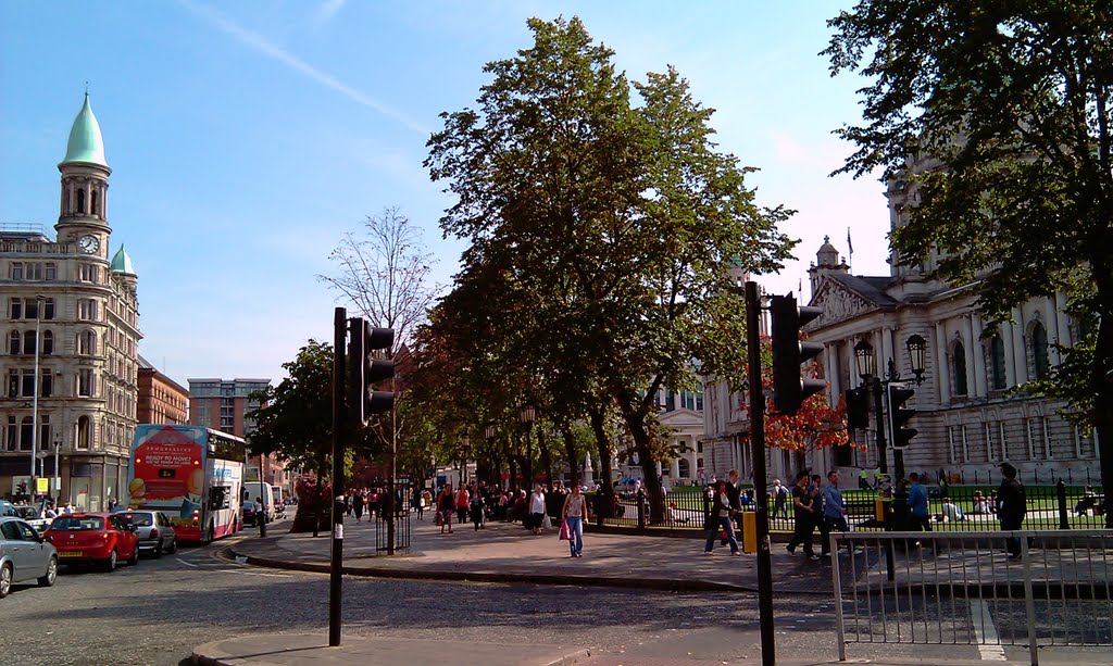 Main street in front of Belfast City Hall by Shashasha