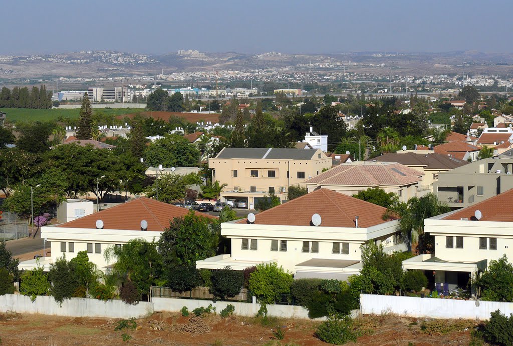 A plain between Hod HaSharon and Alfei Menashe by Ilya Borovok