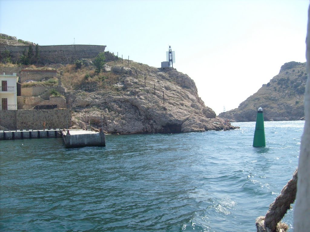 Вход в Балаклавскую бухту--Entrance to Balaklava bay by Serge ALI