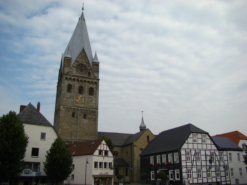 Erwitte ( Sankt Laurentiuskirche ) August 2010 by DortmundWestfalica