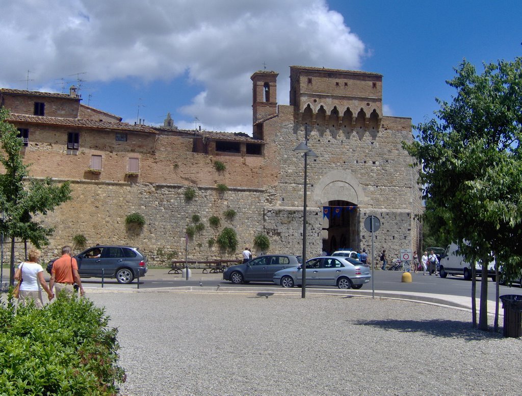 San Gimignano - Porta San Giovanni by jeffwarder