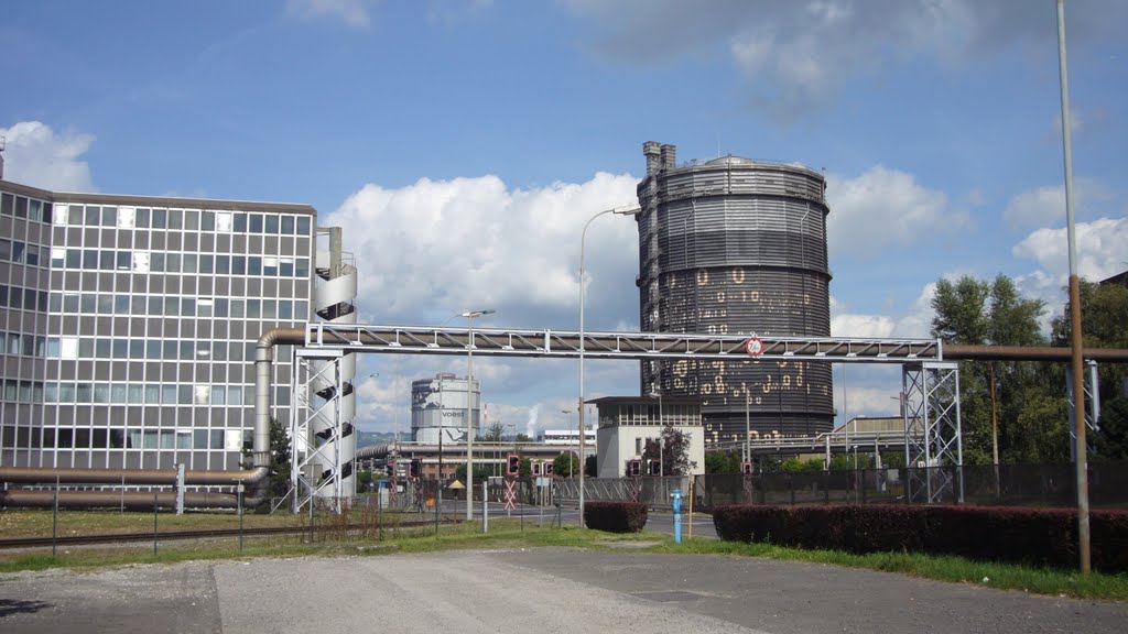 Die Gasometer und VAI Gebäude by © Didi S.