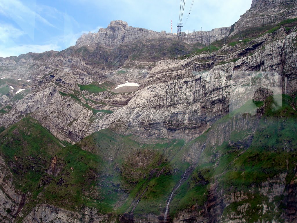 Mit der Luftseilbahn auf den Saentis by sylcam