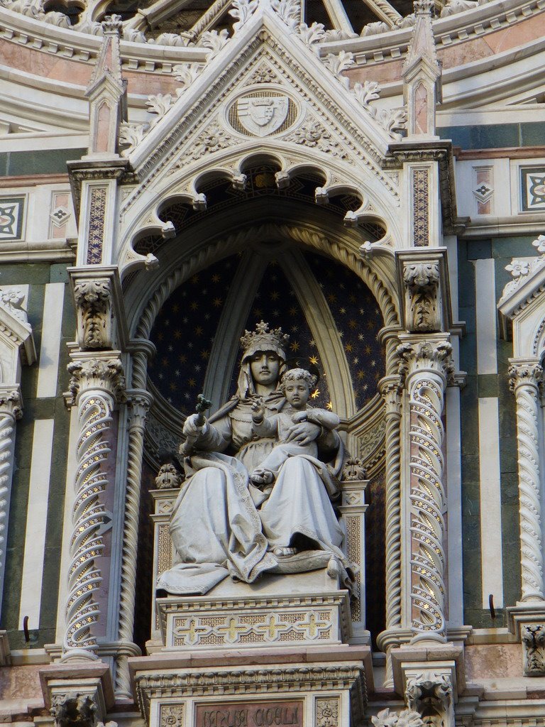 Firenze - Santa Maria del Fiore - statue on the facade by jeffwarder