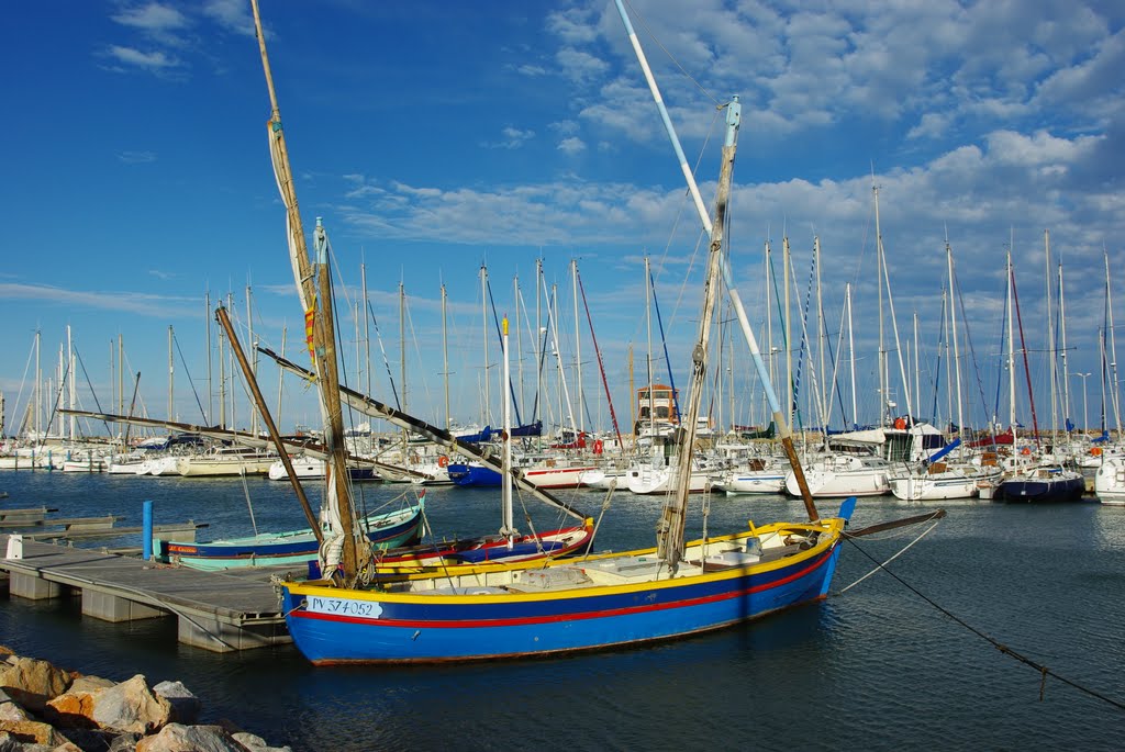 Barques Catalane au Barcares by vaholca