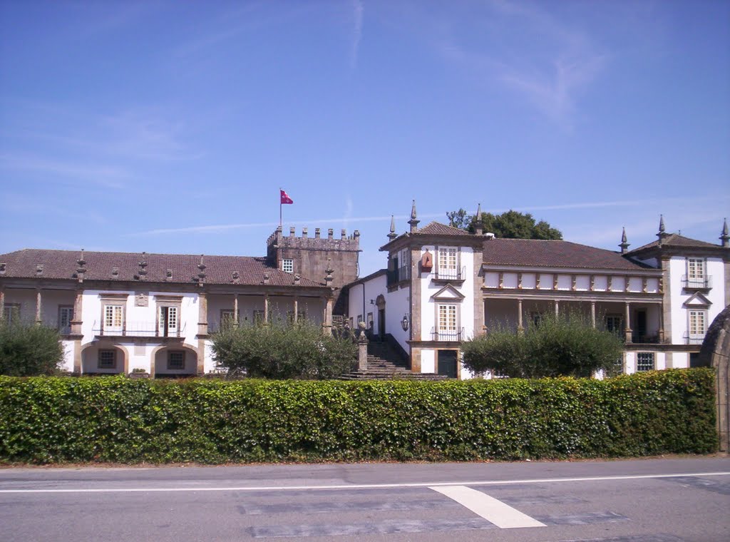 Pazo Solar de Bertiandos - Linhares - Portugal by Ross CC