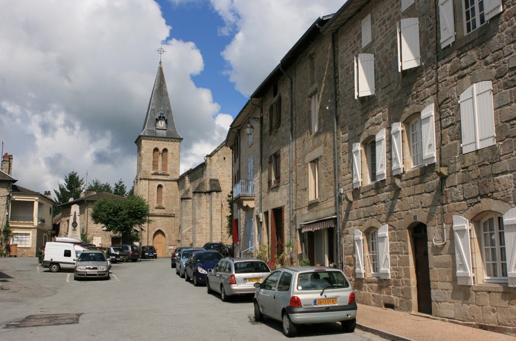 L'EGLISE DE PEYRAT LE CHATEAU by Frédéric Adant